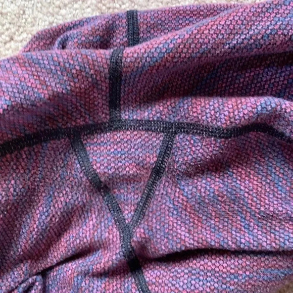 Lululemon wonder under crop 11 (roll down) - Picture 9 of 9